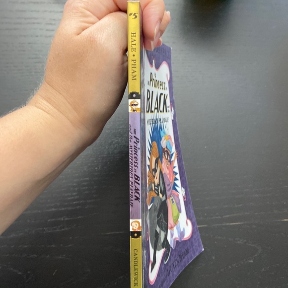 The Princess in Black Book 5: The Mysterious Playdate - Picture 3 of 4